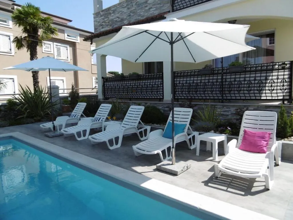 Vikendica Villa Luka Apartment Red With Pool Croatia