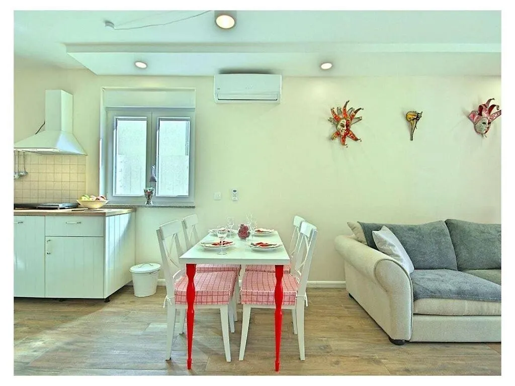 Villa Luka Apartment Red With Pool Croatia