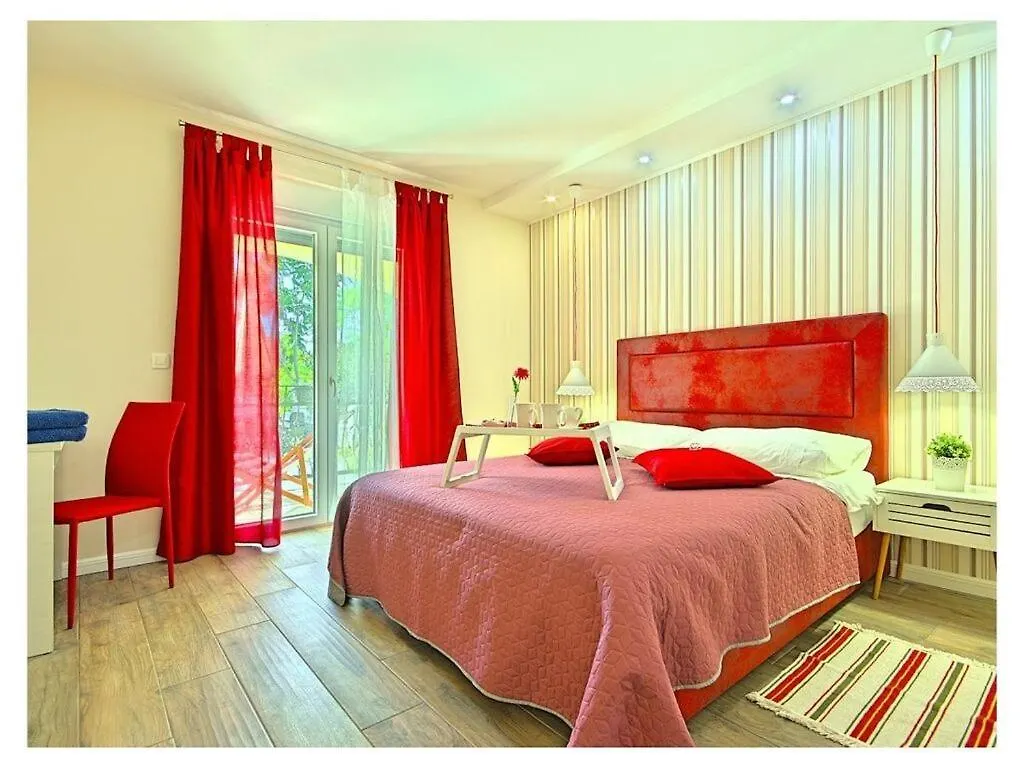 Villa Luka Apartment Red With Pool Funtana